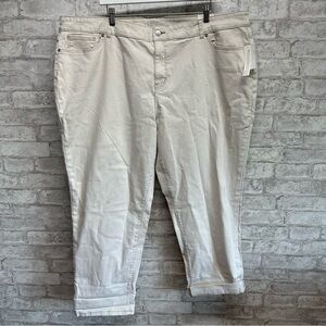 WESTPORT mid-rise‎ girlfriend jeans women’s 24W NWT signature fit white denim